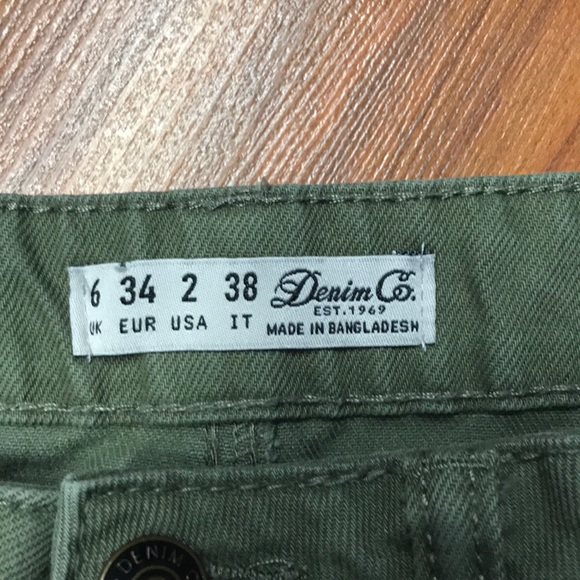 Skirt - Picture 3 of 4